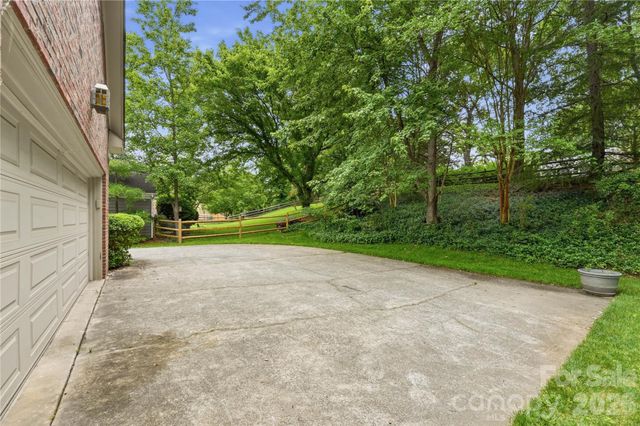 2341 Hamilton Mill Road, Charlotte, NC 28270