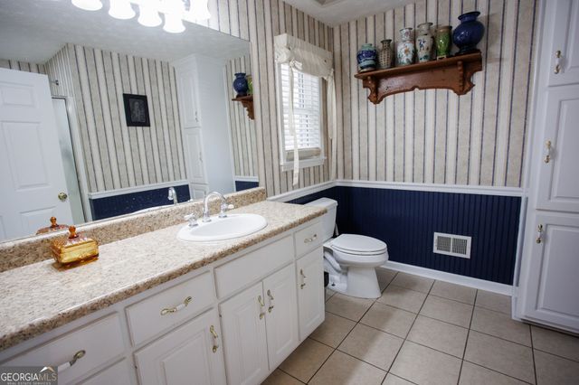 4450 Bay Creek Road, Loganville, GA 30052