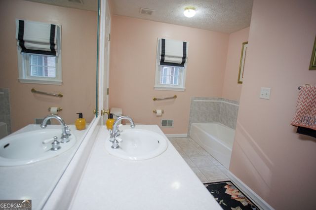 4450 Bay Creek Road, Loganville, GA 30052