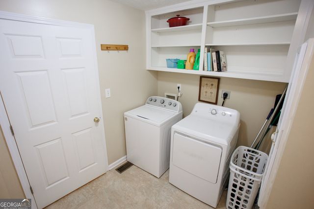 4450 Bay Creek Road, Loganville, GA 30052