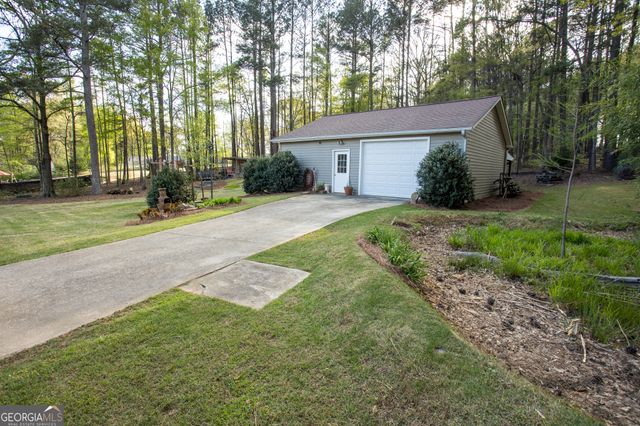 4450 Bay Creek Road, Loganville, GA 30052