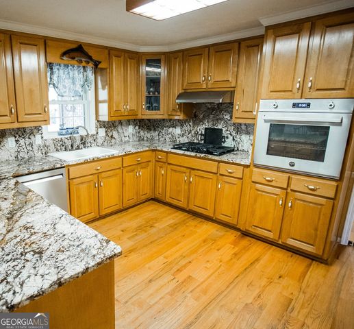 4450 Bay Creek Road, Loganville, GA 30052