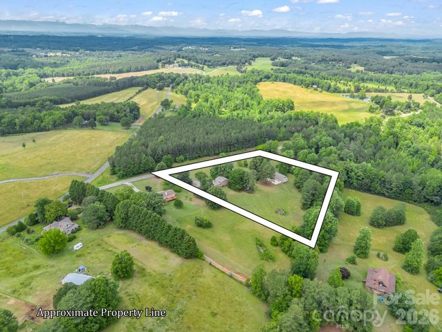 72 McEntire Road, Tryon, NC 28782