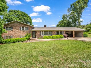 72 McEntire Road, Tryon, NC 28782