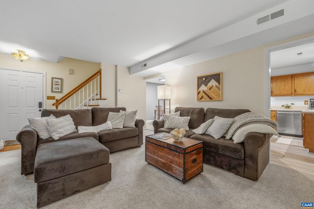1621 SHADY GROVE CT, Charlottesville, VA 22902