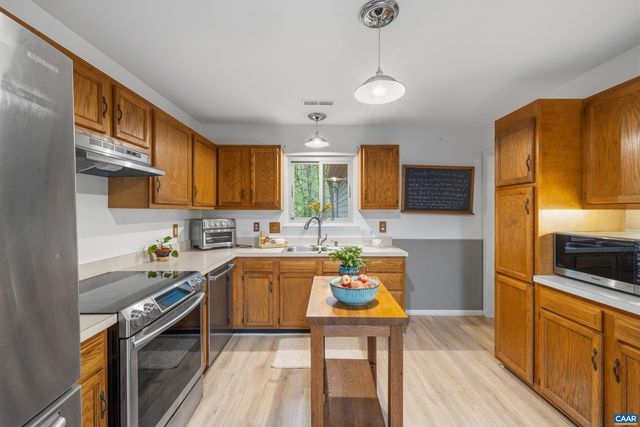 1621 SHADY GROVE CT, Charlottesville, VA 22902
