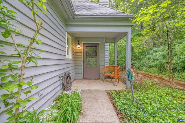 1621 SHADY GROVE CT, Charlottesville, VA 22902