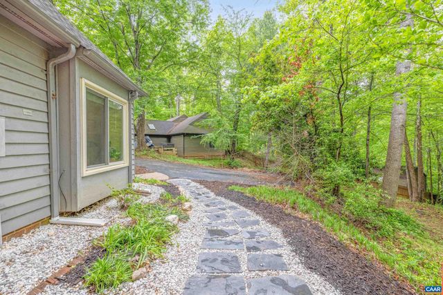 1621 SHADY GROVE CT, Charlottesville, VA 22902