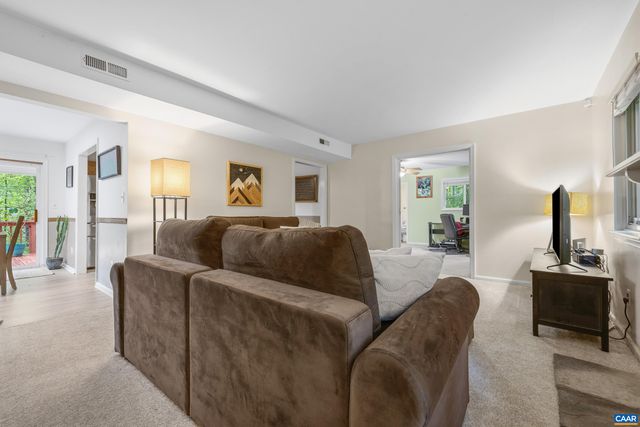1621 SHADY GROVE CT, Charlottesville, VA 22902