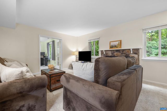 1621 SHADY GROVE CT, Charlottesville, VA 22902