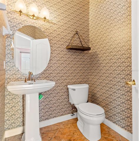 8022 CANYON LAKE CIRCLE, Orlando, FL 32835