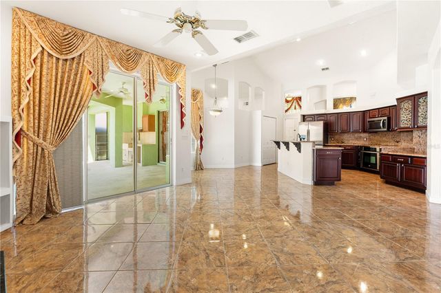 8022 CANYON LAKE CIRCLE, Orlando, FL 32835