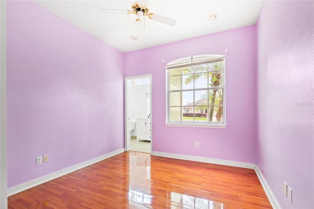 Image 37 of property listing at 8022 CANYON LAKE CIRCLE, Orlando, FL 32835