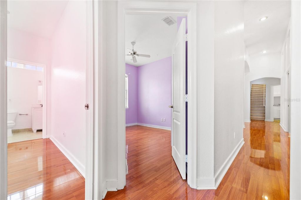 Image 42 of property listing at 8022 CANYON LAKE CIRCLE, Orlando, FL 32835