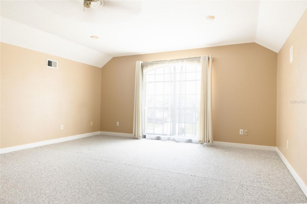 Image 62 of property listing at 8022 CANYON LAKE CIRCLE, Orlando, FL 32835