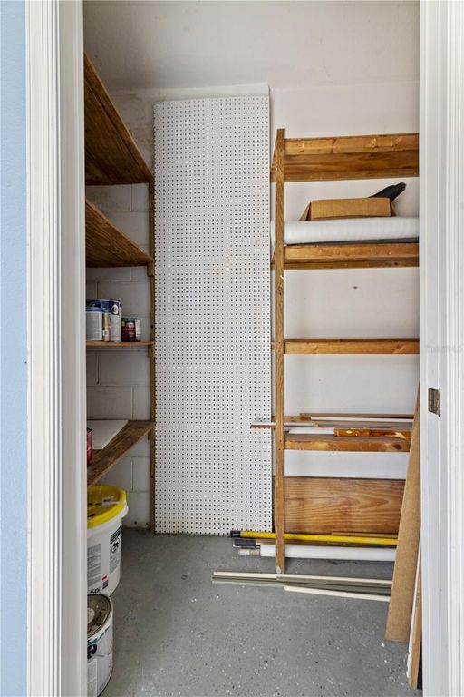 Image 66 of property listing at 8022 CANYON LAKE CIRCLE, Orlando, FL 32835