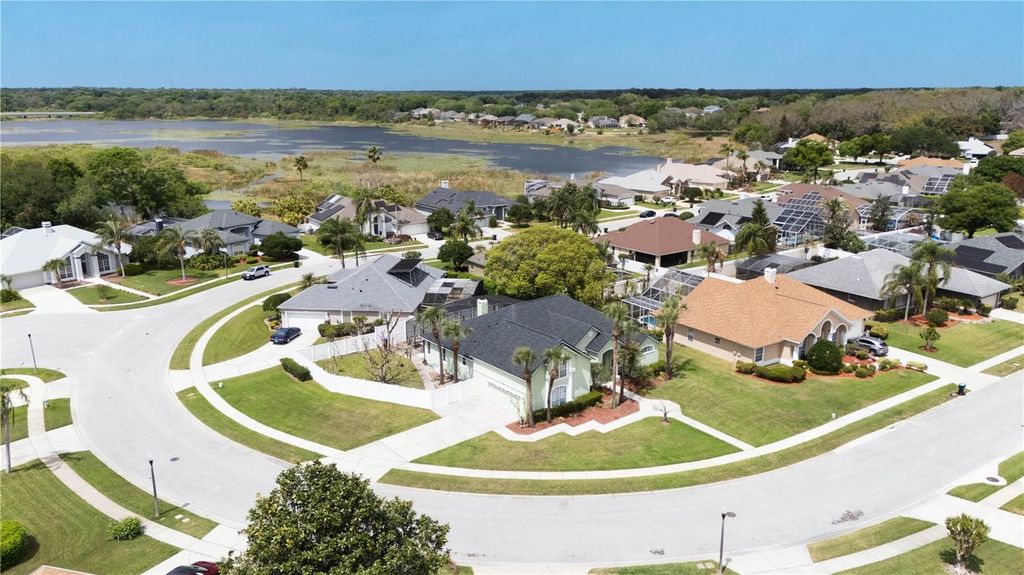 Image 68 of property listing at 8022 CANYON LAKE CIRCLE, Orlando, FL 32835