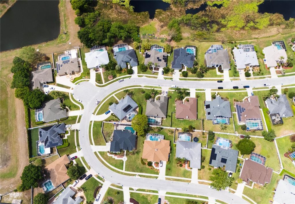 Image 71 of property listing at 8022 CANYON LAKE CIRCLE, Orlando, FL 32835