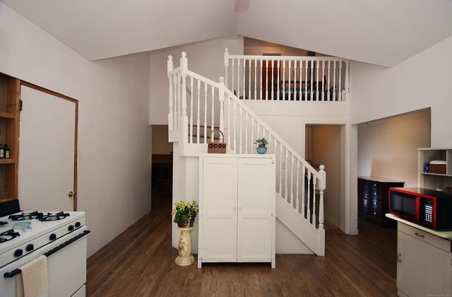 54 Hall Passway, Danbury, CT 06811