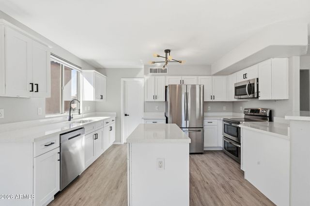 941 E POTTER Drive, Phoenix, AZ 85024