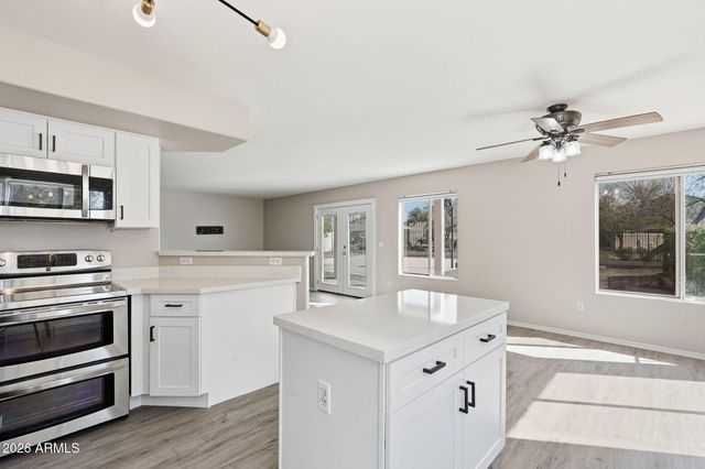 941 E POTTER Drive, Phoenix, AZ 85024