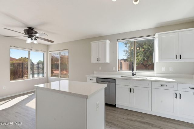 941 E POTTER Drive, Phoenix, AZ 85024