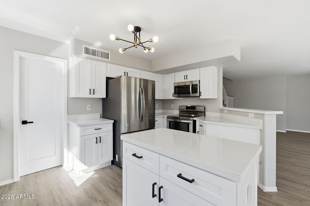 941 E POTTER Drive, Phoenix, AZ 85024