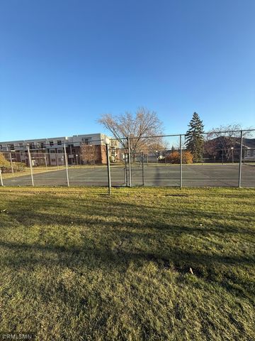 2800 Hillsboro Avenue N 105, New Hope, MN 55427