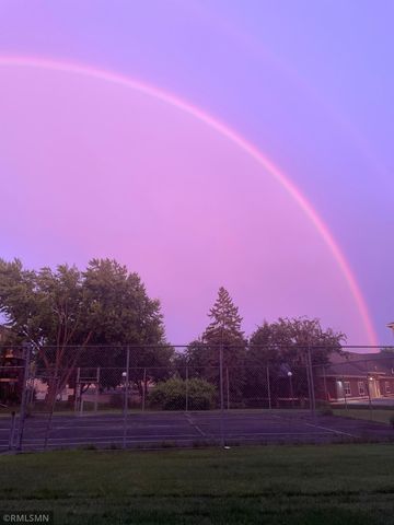 2800 Hillsboro Avenue N 105, New Hope, MN 55427