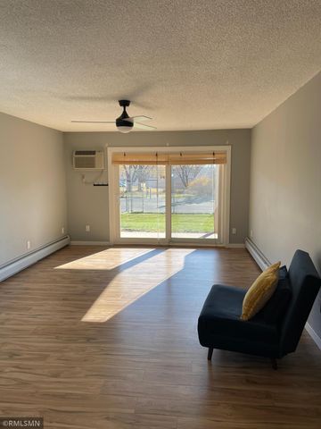 2800 Hillsboro Avenue N 105, New Hope, MN 55427