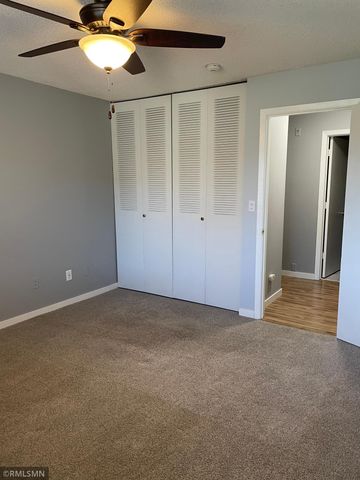 2800 Hillsboro Avenue N 105, New Hope, MN 55427