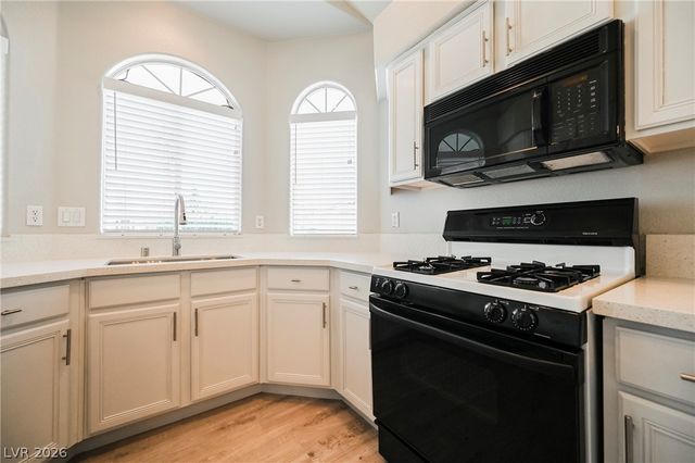 490 Beaconwood Street, Henderson, NV 89052