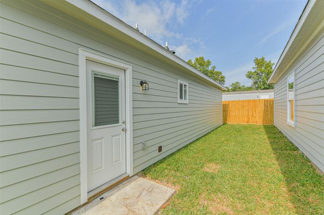 16922 W Forrestal, Montgomery, TX 77316
