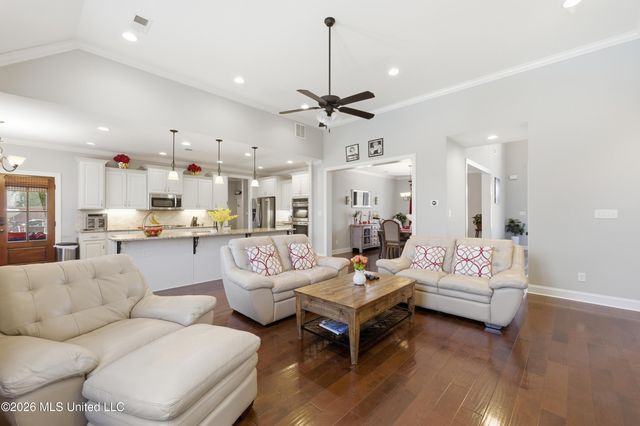 3828 N Houston Loop, Southaven, MS 38671