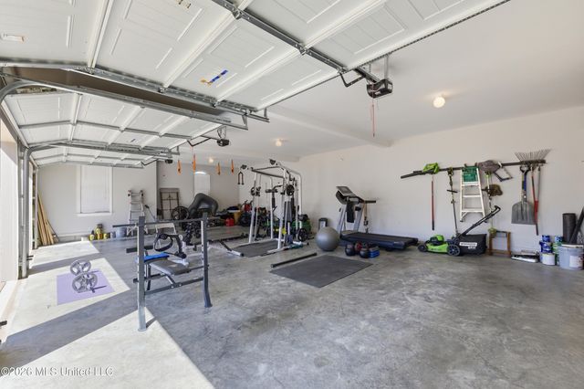 3828 N Houston Loop, Southaven, MS 38671