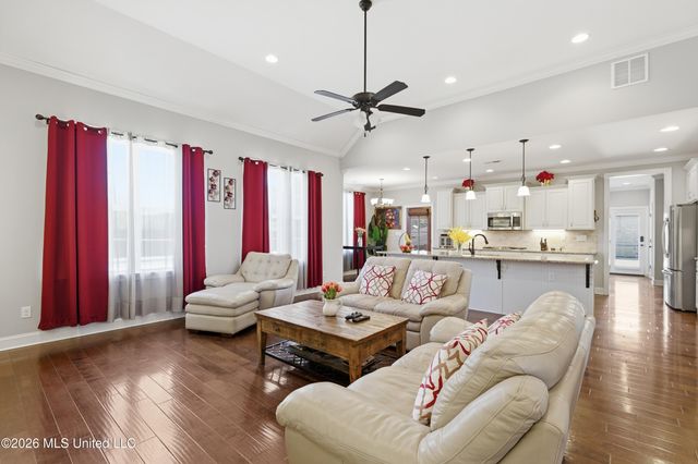 3828 N Houston Loop, Southaven, MS 38671