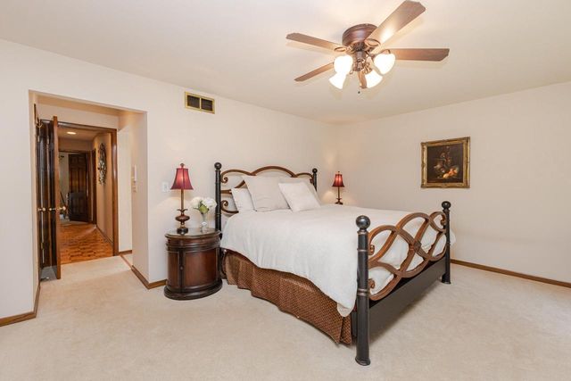 18865 Tanala DRIVE, Brookfield, WI 53045