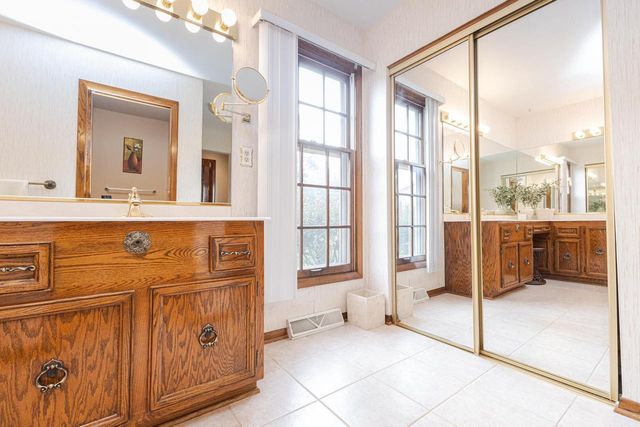 18865 Tanala DRIVE, Brookfield, WI 53045