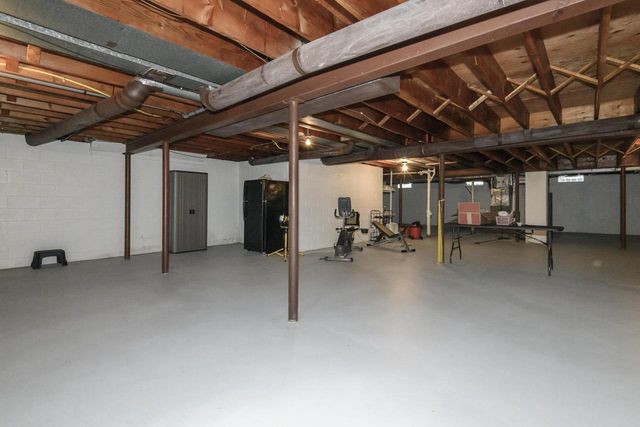 18865 Tanala DRIVE, Brookfield, WI 53045