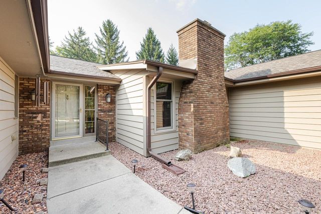 18865 Tanala DRIVE, Brookfield, WI 53045