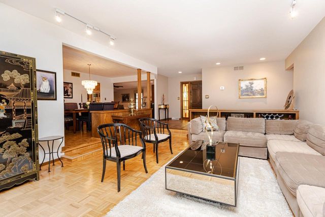 18865 Tanala DRIVE, Brookfield, WI 53045