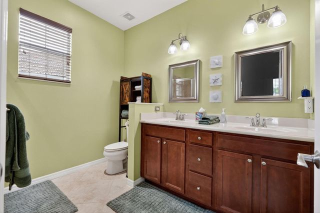 615 SW Glen Crest Way, Stuart, FL 34997