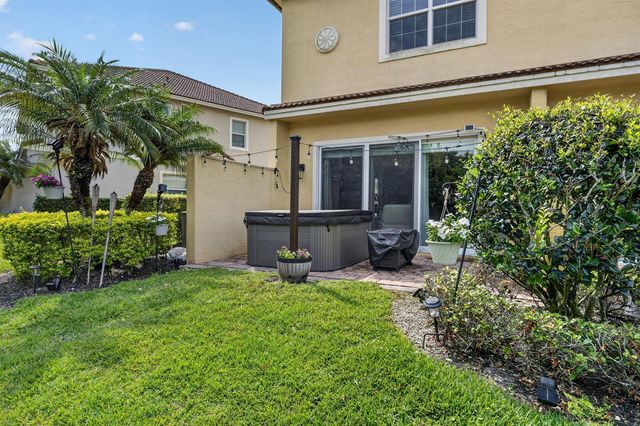 615 SW Glen Crest Way, Stuart, FL 34997