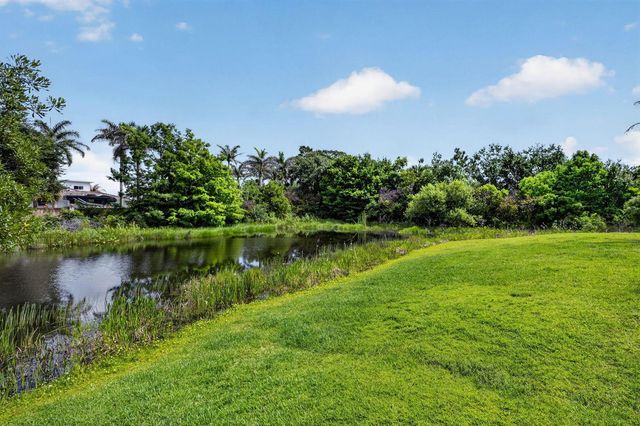 615 SW Glen Crest Way, Stuart, FL 34997