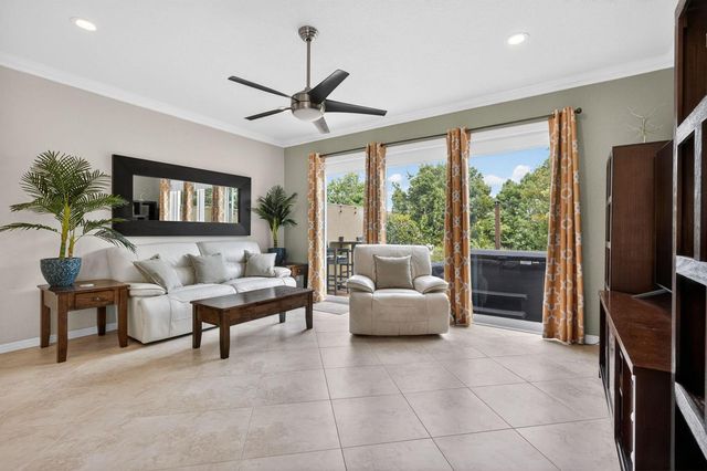 615 SW Glen Crest Way, Stuart, FL 34997