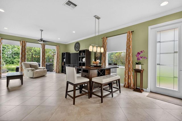 615 SW Glen Crest Way, Stuart, FL 34997