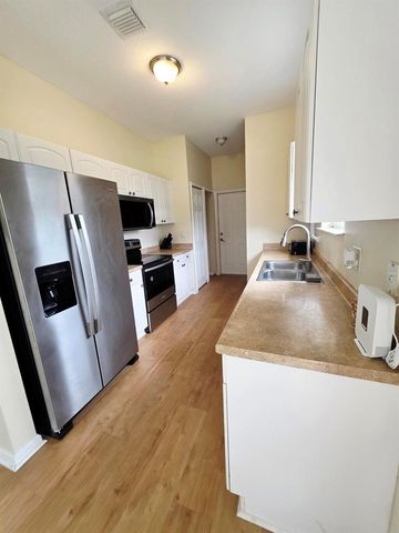 17331 38th Road N, Loxahatchee, FL 33470