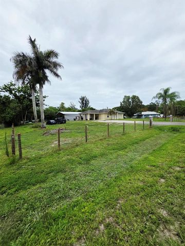17331 38th Road N, Loxahatchee, FL 33470