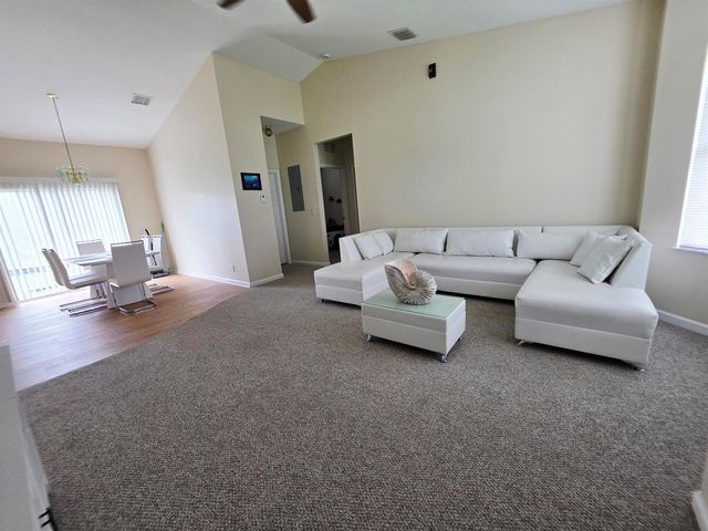 17331 38th Road N, Loxahatchee, FL 33470