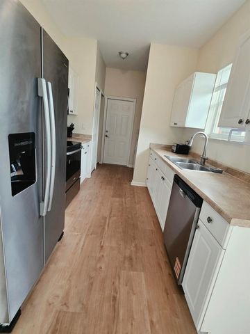 17331 38th Road N, Loxahatchee, FL 33470